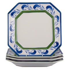 Herend, Hungría. Cuatro platos llanos cuadrados de cerámica. 1980s