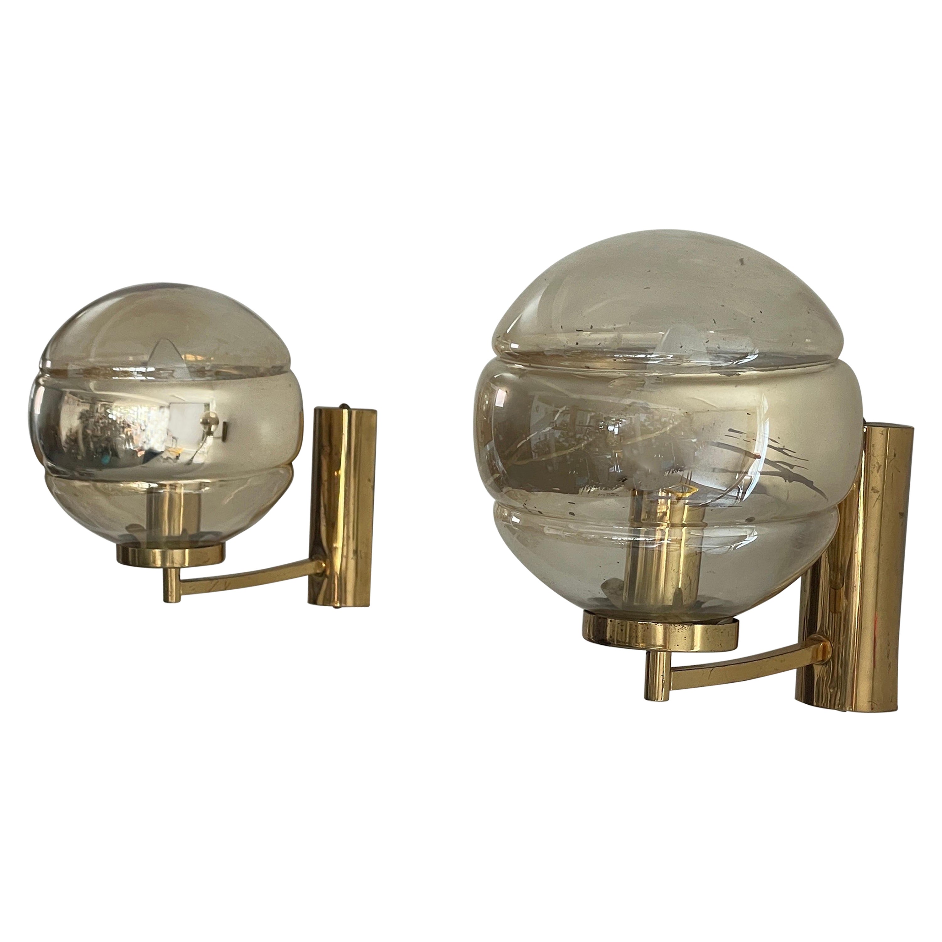 Ball Glass and Brass Body Pair of Sconces by Peill und Putzler, 1960s, Germany For Sale