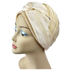 Christian Dior Chapeaux Turbine de soie avec accents de strass