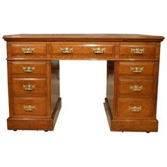 Beautiful Oak Late Victorian Period Antique Pedestal Desk by Maple & Co