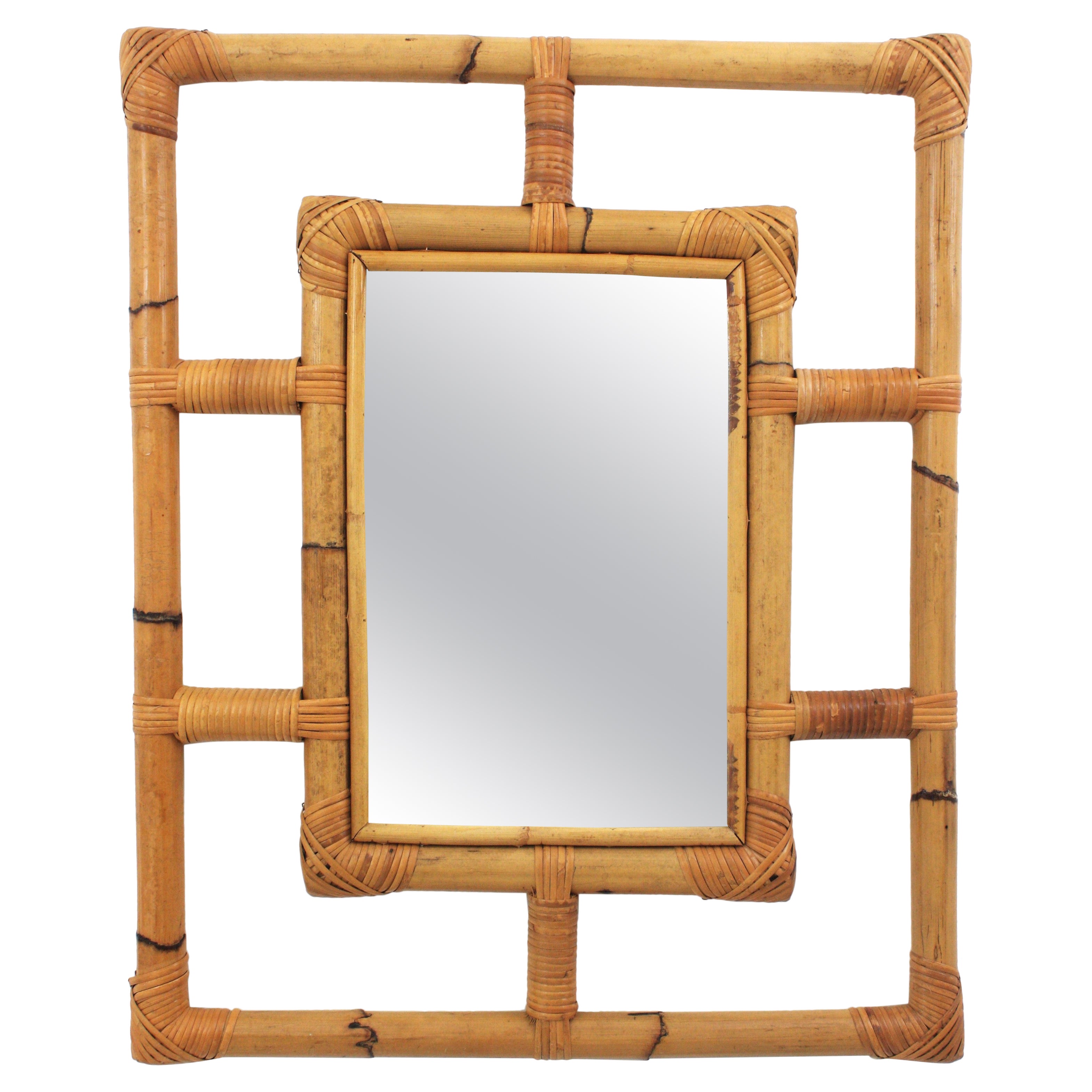 Espejo de pared rectangular de ratán grueso y bambú con marco geométrico, años 60
