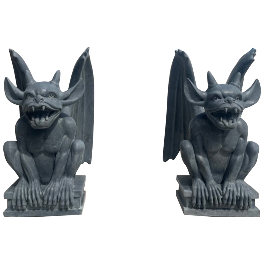 Gargouilles grotesques en pierre sculptée en vente