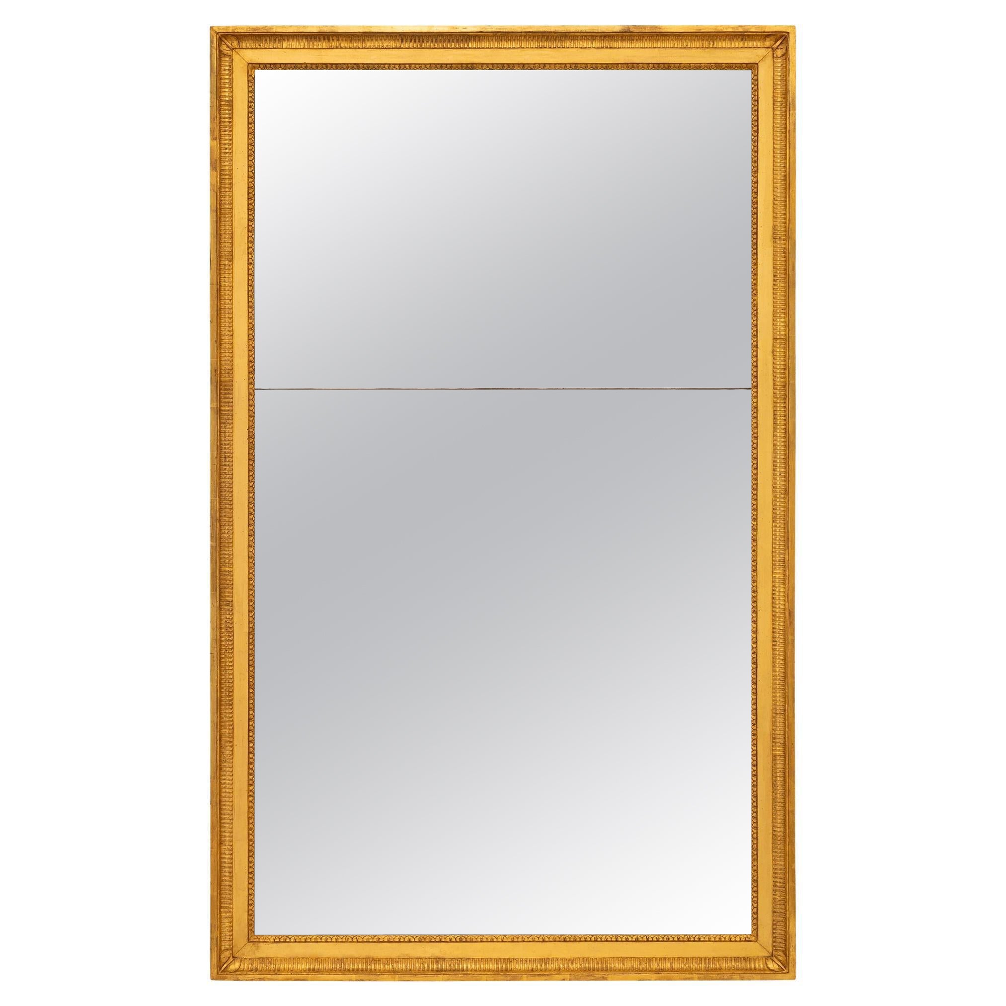 Miroir en bois doré de style Louis XVI du XIXe siècle