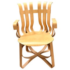 Fauteuil "Hat Trick" de Frank Gehry pour Knoll