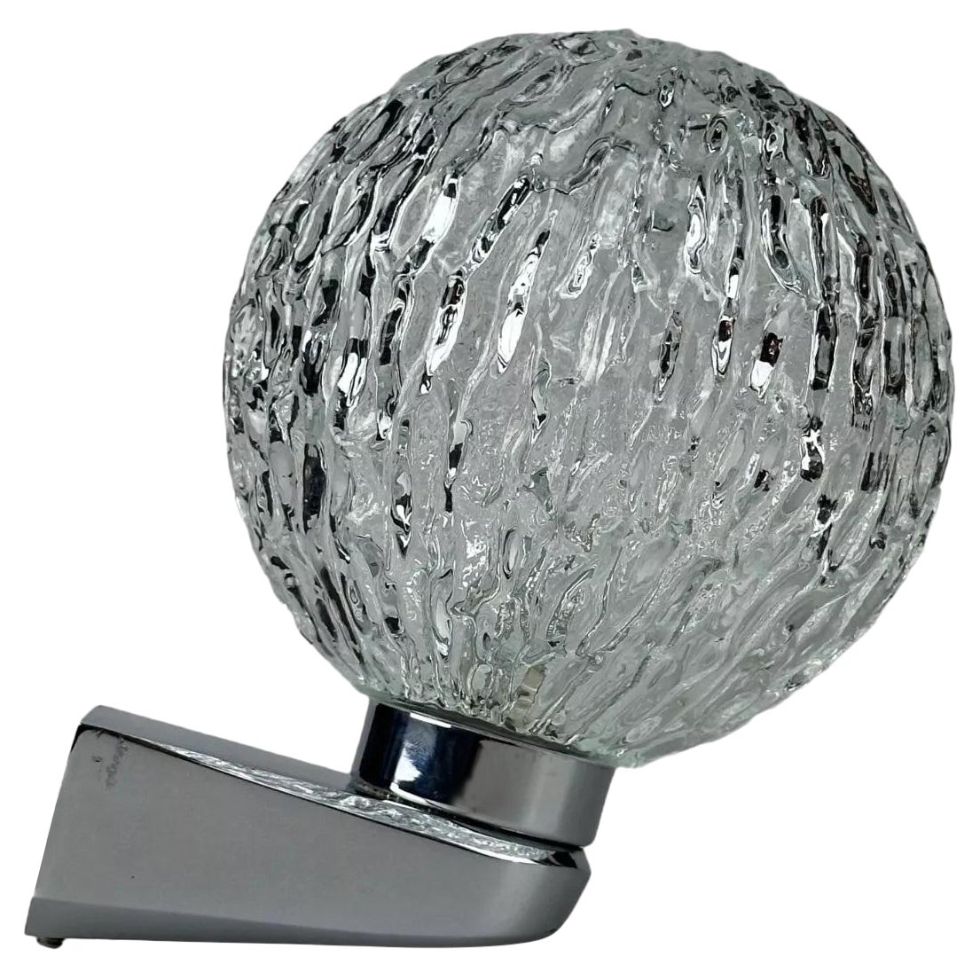 Lampada da parete anni '60-'70 a sfera in metallo, cromo e vetro design Space/One