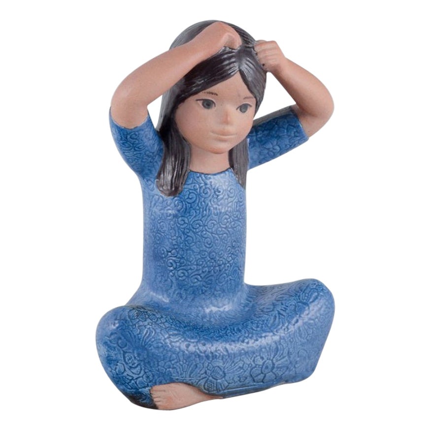 Lisa Larson for Gustavsberg. Large rare figurine of a Thai girl ("Thailändska")