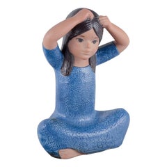 Lisa Larson for Gustavsberg. Large rare figurine of a Thai girl ("Thailändska")