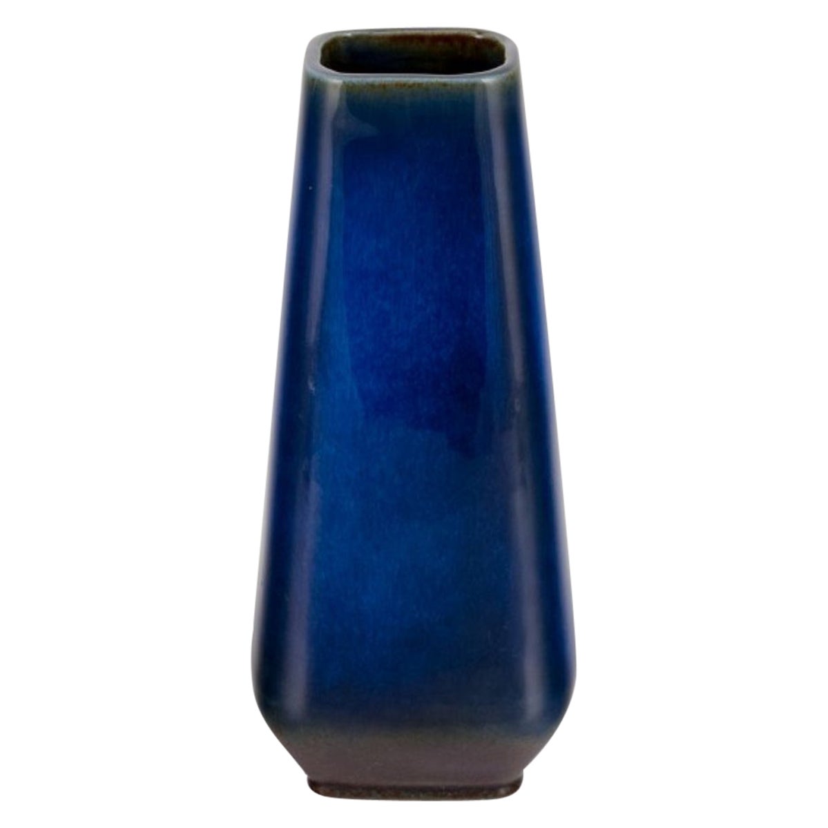 Sven Jonson per Gustavsberg. Vaso "Lagun" in gres smaltato.