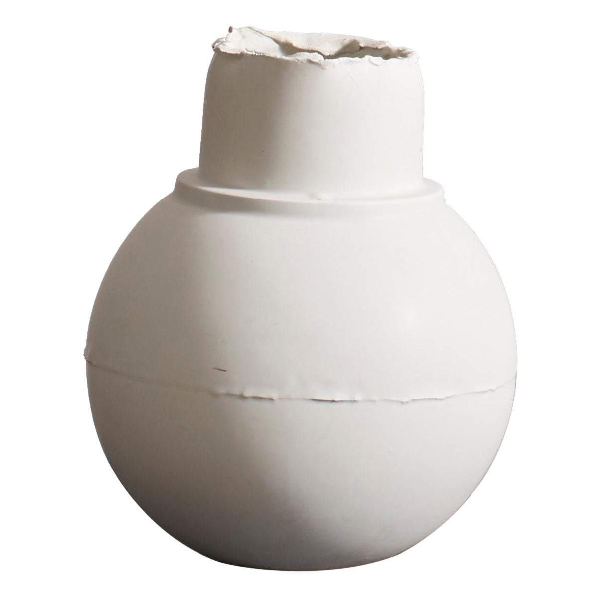 Fara Vase by Jenna Basso Pietrobon