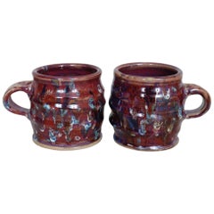 Mugs sculpturaux à glaçure goutte à goutte - une paire