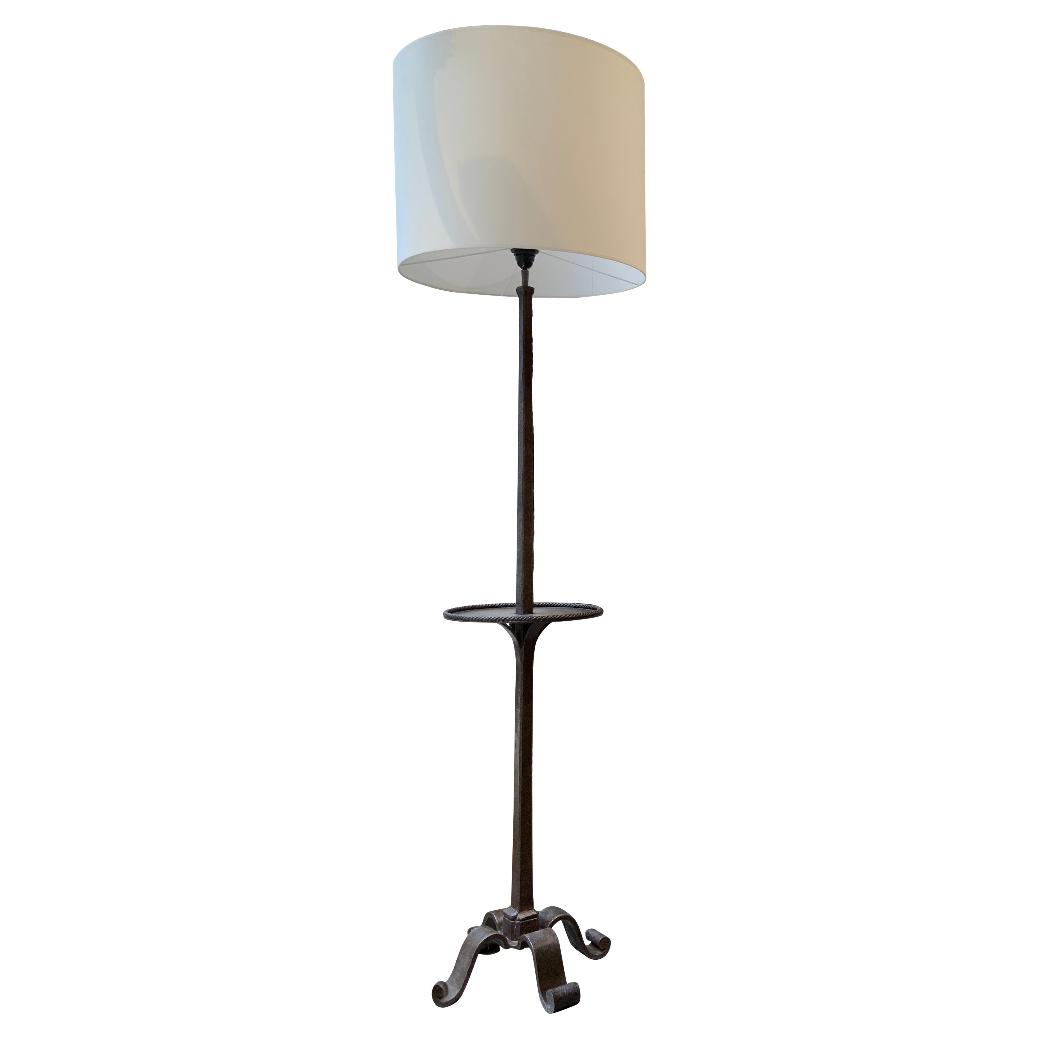 Lampadaire en fer forgé France circa 1940
