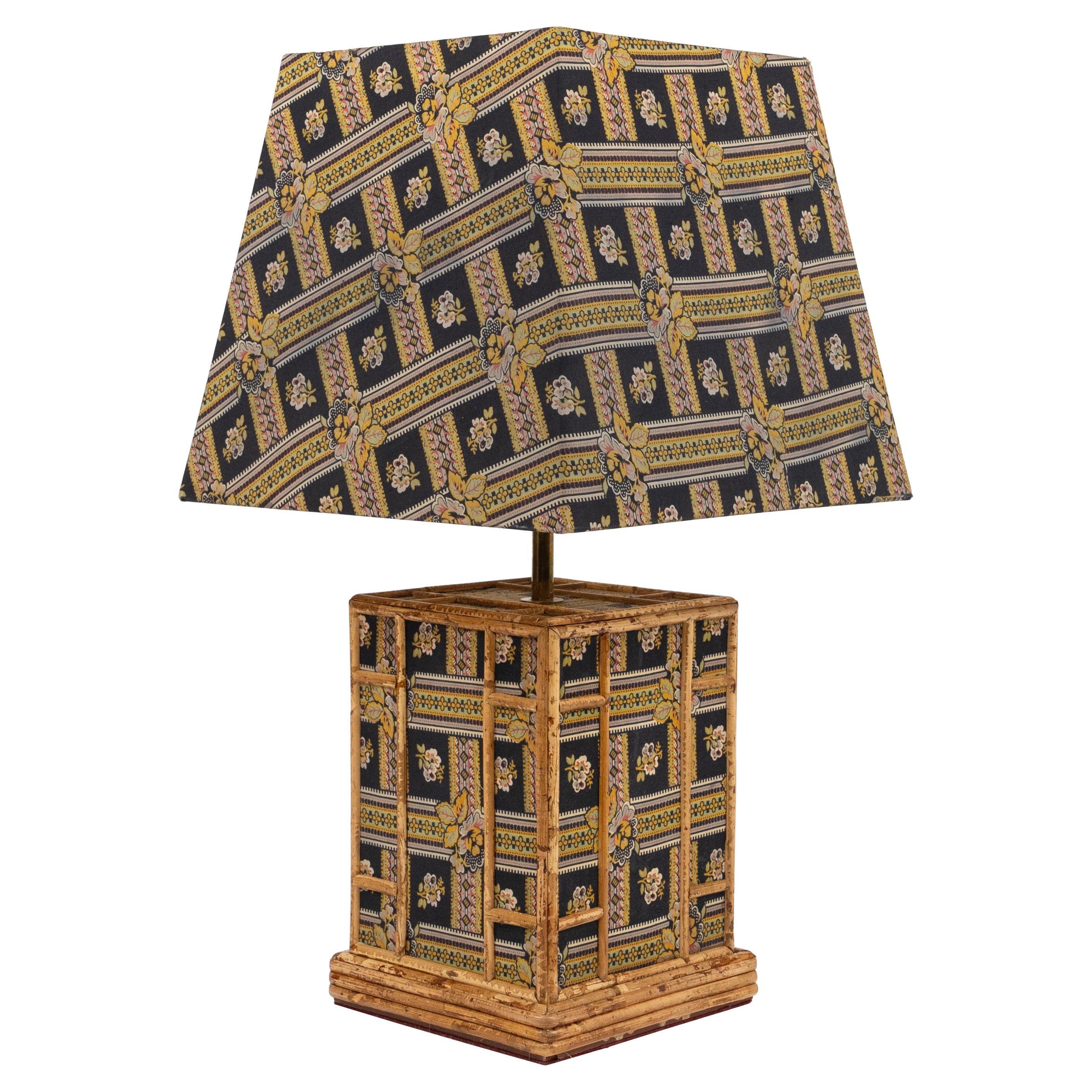 Midcentury Table Lamp in Rattan, Fabric and Brass by Vivai Del Sud, Italy 1970s