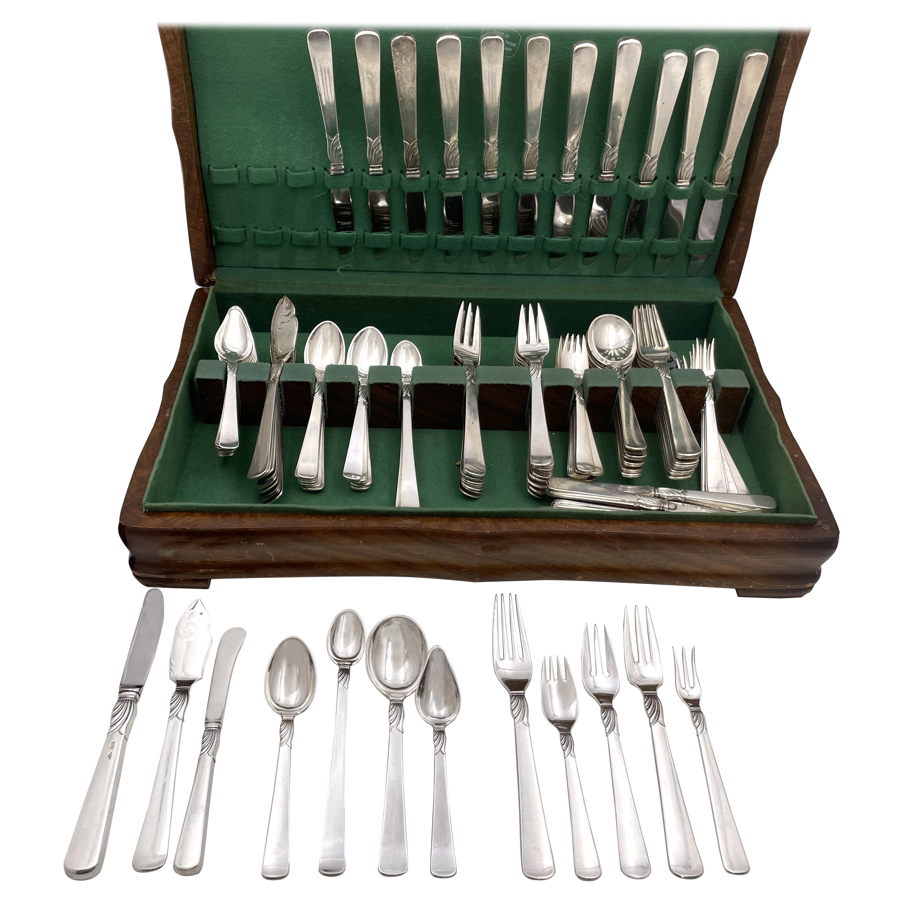 Ensemble danois de 156 pièces de couverts en argent sterling moderne du milieu du siècle dernier en vente