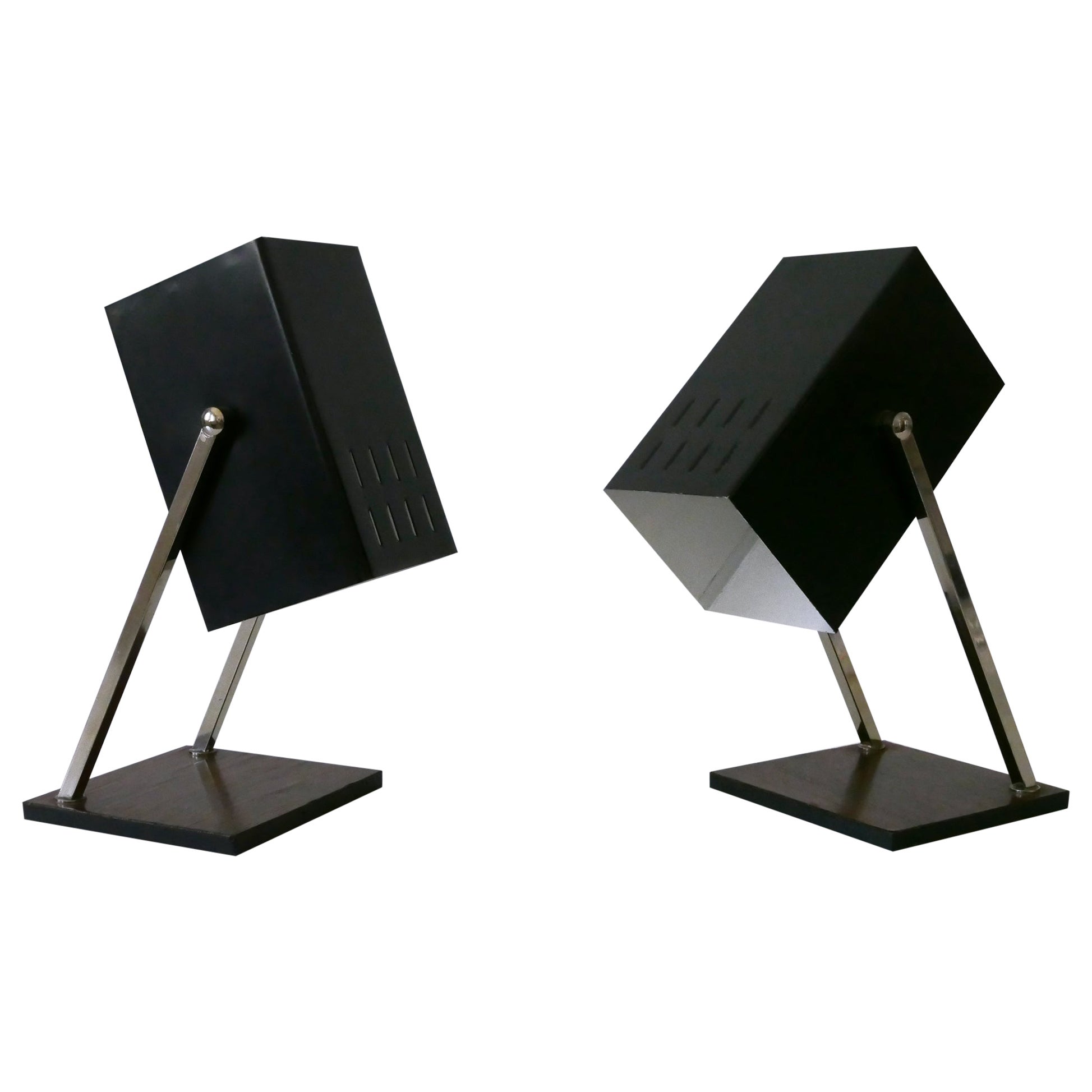 Ensemble de deux lampes de bureau cubiques de style mi-siècle moderne par Kaiser Leuchten, Allemagne, années 1960 en vente