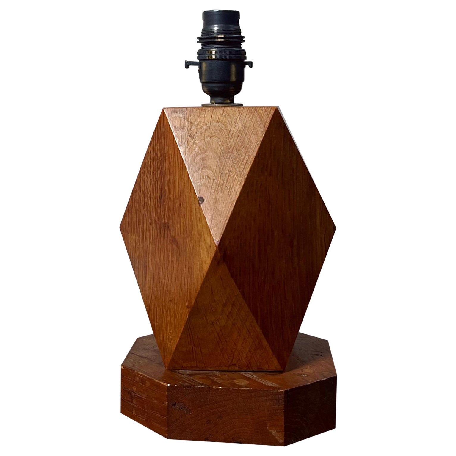 Eine brutalistische Tischlampe aus Eiche aus der Mitte des Twentieth Jahrhunderts