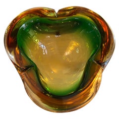 "Sommerso" Cenicero de cristal de Murano con tonos ámbar y verde de Seguso, años 70
