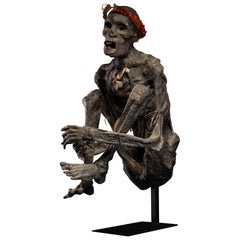 Modelo escultórico de un Mummie ahumado, Papúa Nueva Guinea, papel maché, s. XX