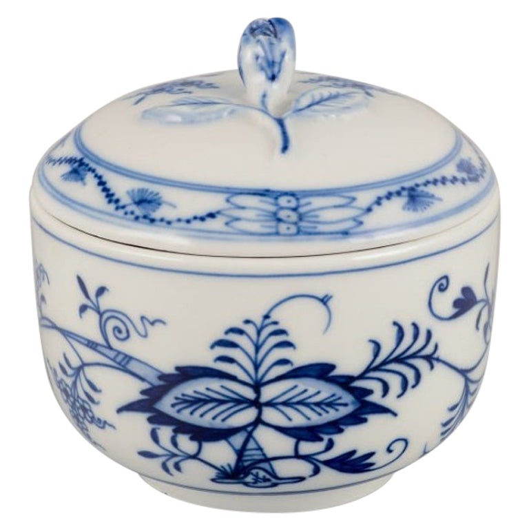 Meissen, Alemania. Patrón Cebolla Azul. Azucarero grande de porcelana