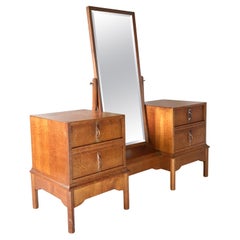 Gordon Russell. École Arts & Crafts Cotswolds  Table de toilette en chêne avec miroir