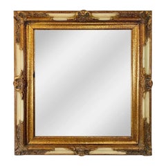 Espejo de pared o consola biselado en oro envejecido estilo rococó by Bombay Furniture