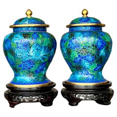 Paire d'urnes cloisonnées asiatiques vintage