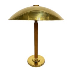 Rara lámpara de mesa de Gunilla Jung Modelo 2004 de latón y abedul, Orno Años 30