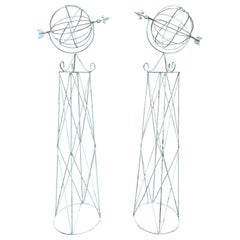 Vieux Sundials de jardin classiques anglais en fer forgé blanc