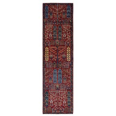 Tapis traditionnel Serapi noué à la main rouge de 2' 7" x 9' 9"