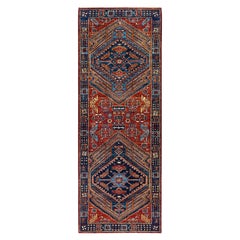 Tapis traditionnel Serapi noué à la main rouge de 2' 10" x 7' 9"
