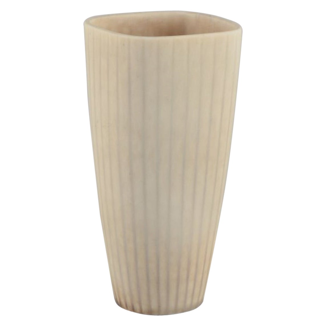 Gunnar Nylund für Rörstrand. Keramische Vase mit Glasur in hellen Tönen.