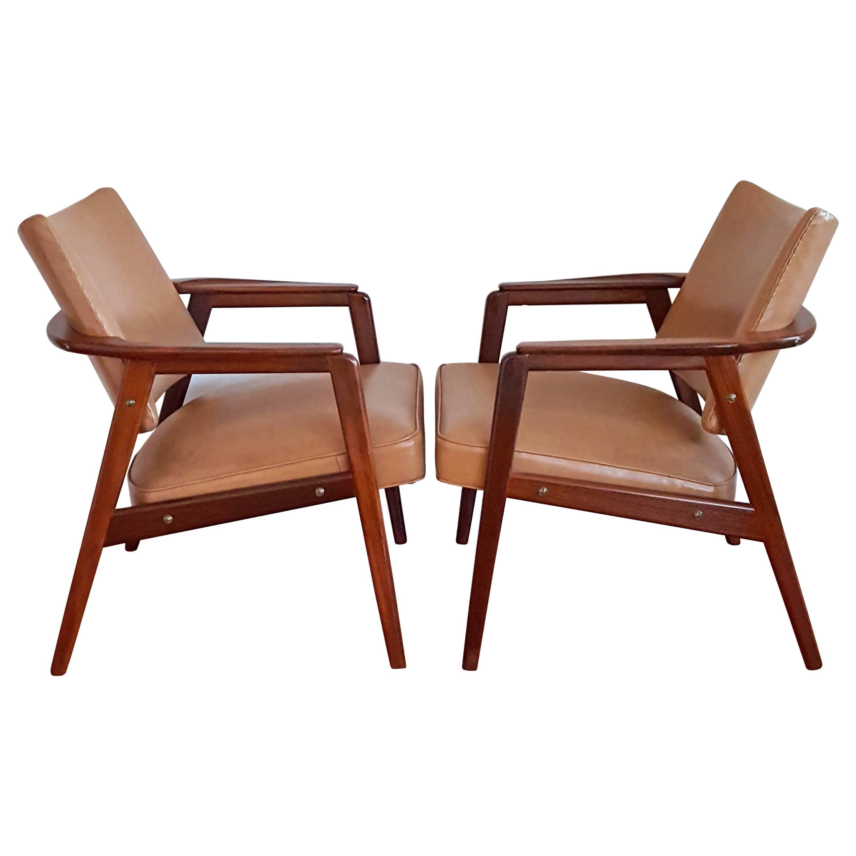 Pair of Mid-Century Lounge Chairs in the Manner of Sigvard Bernadotte