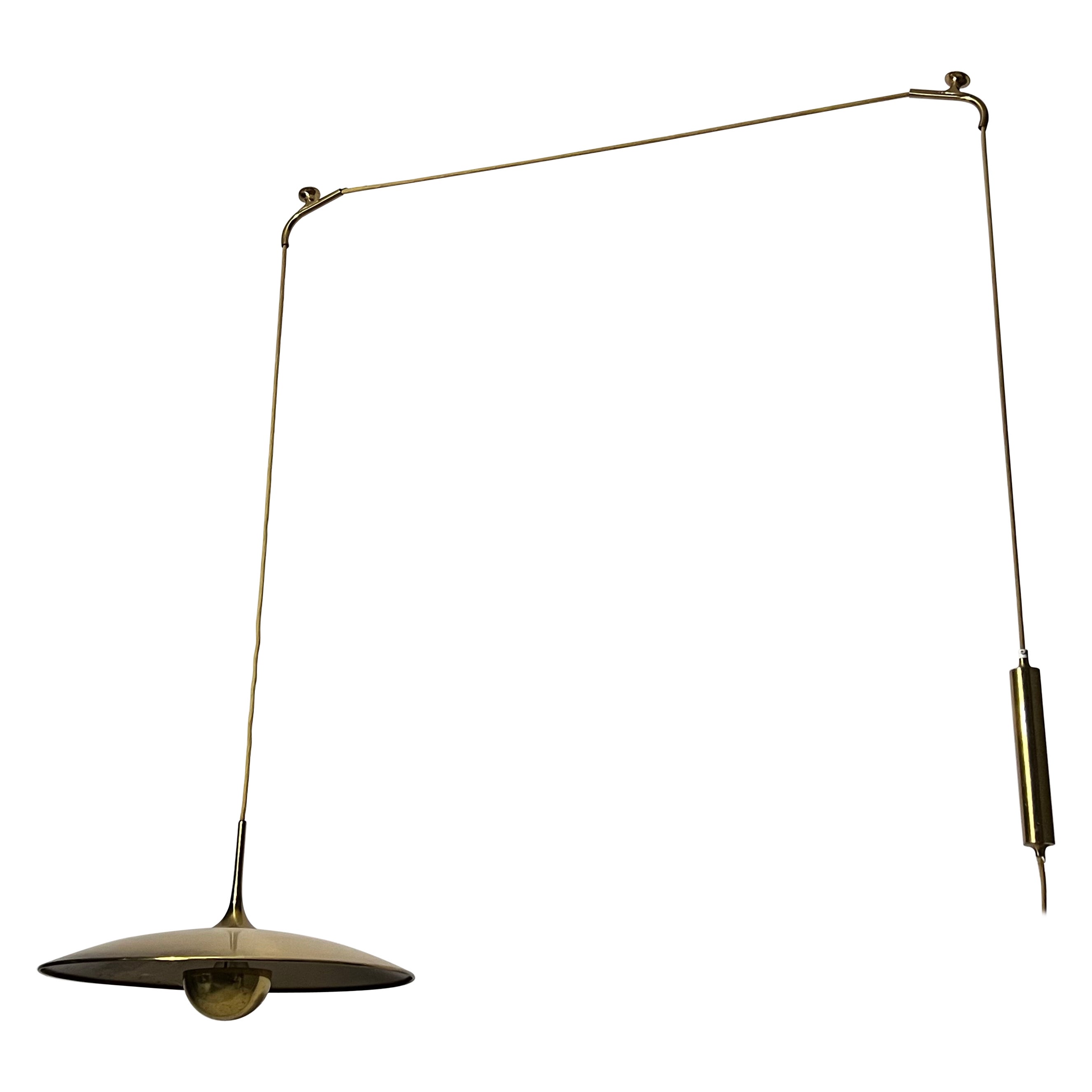 Lampada a sospensione in ottone 1st Edition con contrappeso di Florian Schulz, anni '60 in vendita