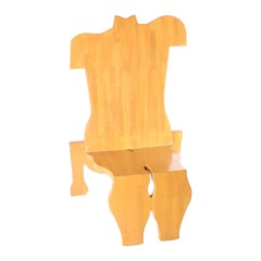 Silla grande de madera