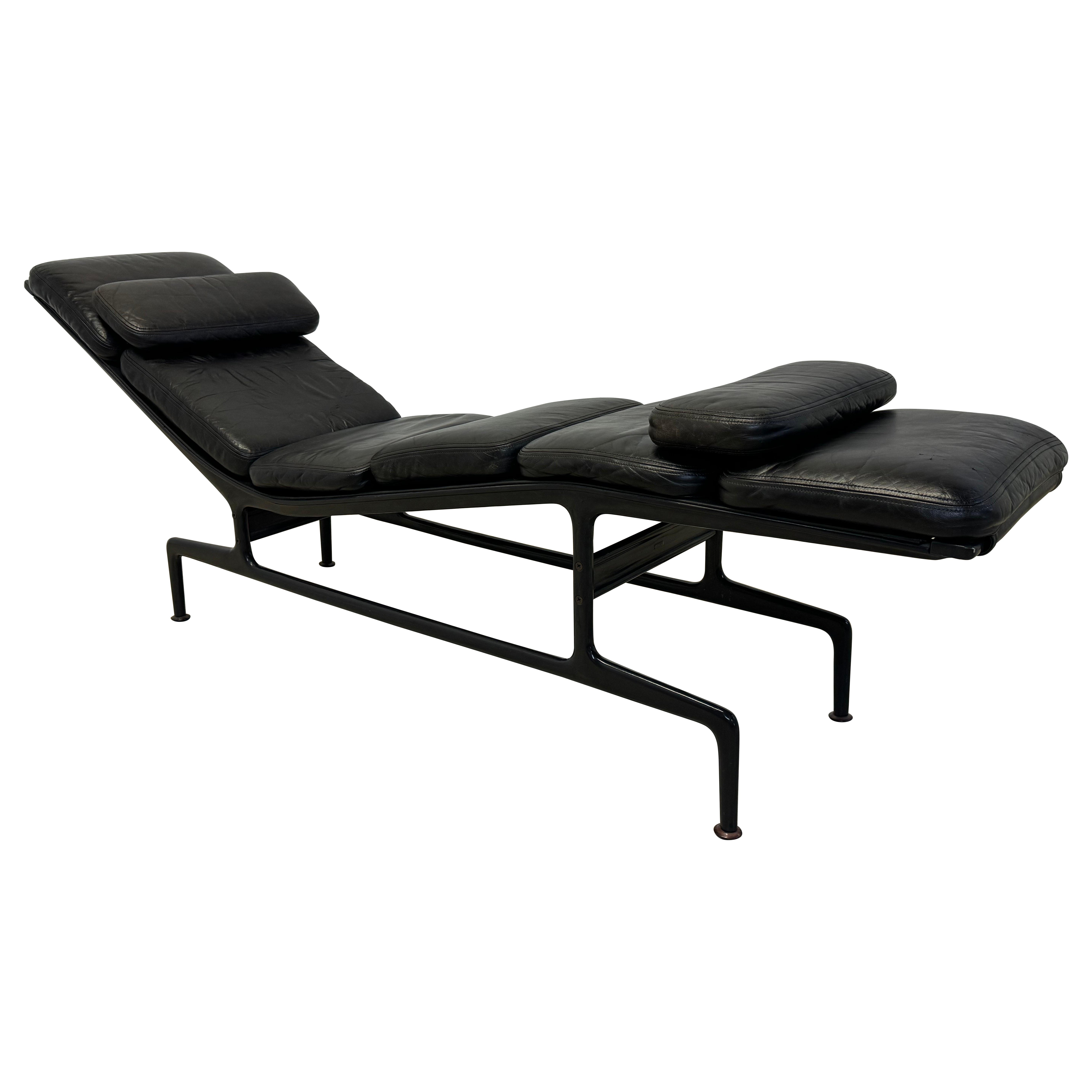 Charles and Ray Eames Billy Wilder Es106 Chaise Lounge for Herman Miller, 1970s
