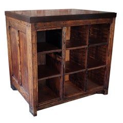 Islande / Armoire de cuisine industrielle vintage