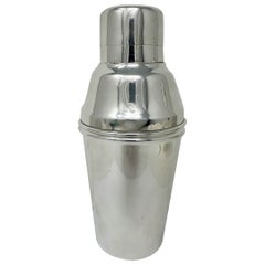 Antigua coctelera inglesa Art Decó chapada en plata, circa 1910.