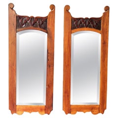 Paire de miroirs muraux victoriens du 19ème siècle avec cadre en érable sculpté