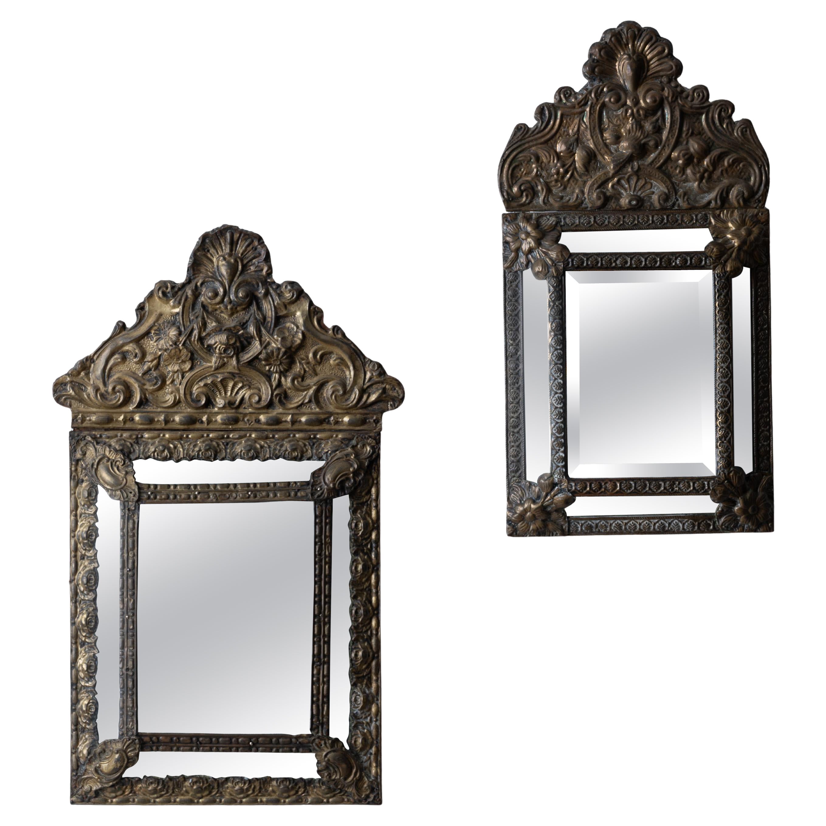 Paire de miroirs à coussin en laiton hollandais, 19ème siècle