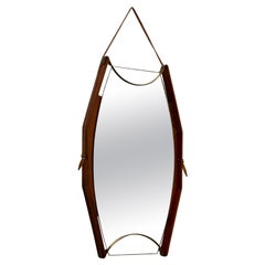 Espejo de pared de nogal, latón y cristal, Italia, años 50