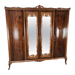 1930er Jahre Chippendale-Stil viertüriger Kleiderschrank aus Nussbaum und Ahorn 20