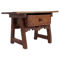 18. Jahrhundert Spanisch Chestnut Wood Beistelltisch