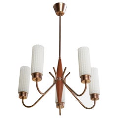 Lampadario di design svedese, ottone, teak, vetro, Svezia, anni '50