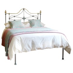 Letto matrimoniale antico in ghisa e ottone in Vedrigris blu, MD160