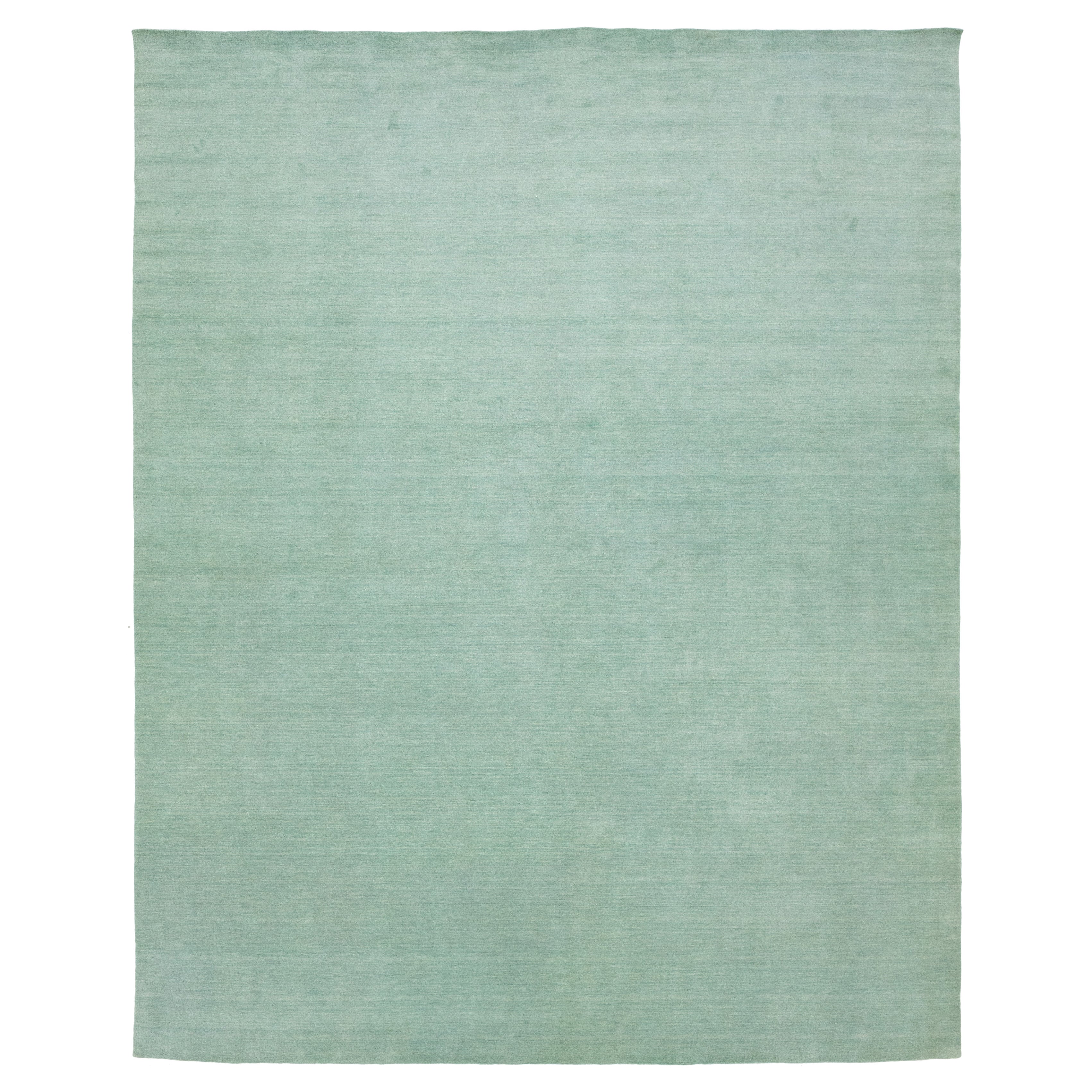 Apadana's Moderner minimalistischer Gabbeh-Wollteppich in Hellgrün