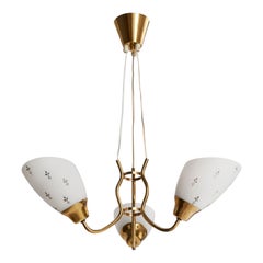Designer suédois, lustre, laiton, verre, Suède, années 1950