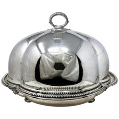 Antique Dome à viande en argent Sheffield avec plateau à eau chaude, Circa 1910-1920.
