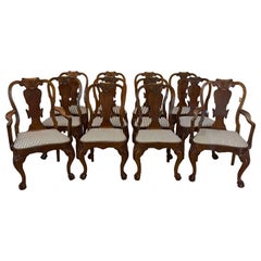 Ensemble de 12 chaises de salle à manger en ronce de noyer de l'époque victorienne, d'une qualité exceptionnelle