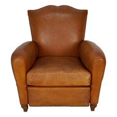 Fauteuil club français vintage à dossier en moustache en cuir de couleur cognac, années 1940