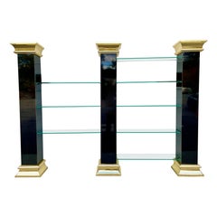 O. B. Solie para Ello Estantería de tres columnas de cristal y espejo