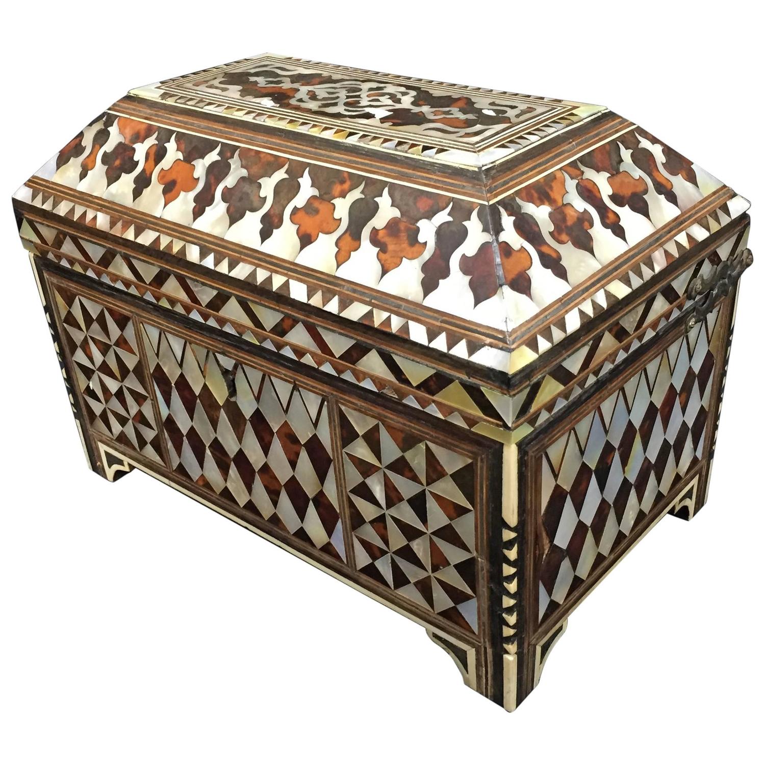 18th Century Ottoman Box For Sale at 1stdibs